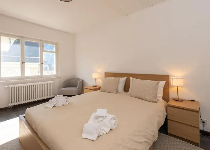 Paradise Steps To Chantarella Lift *